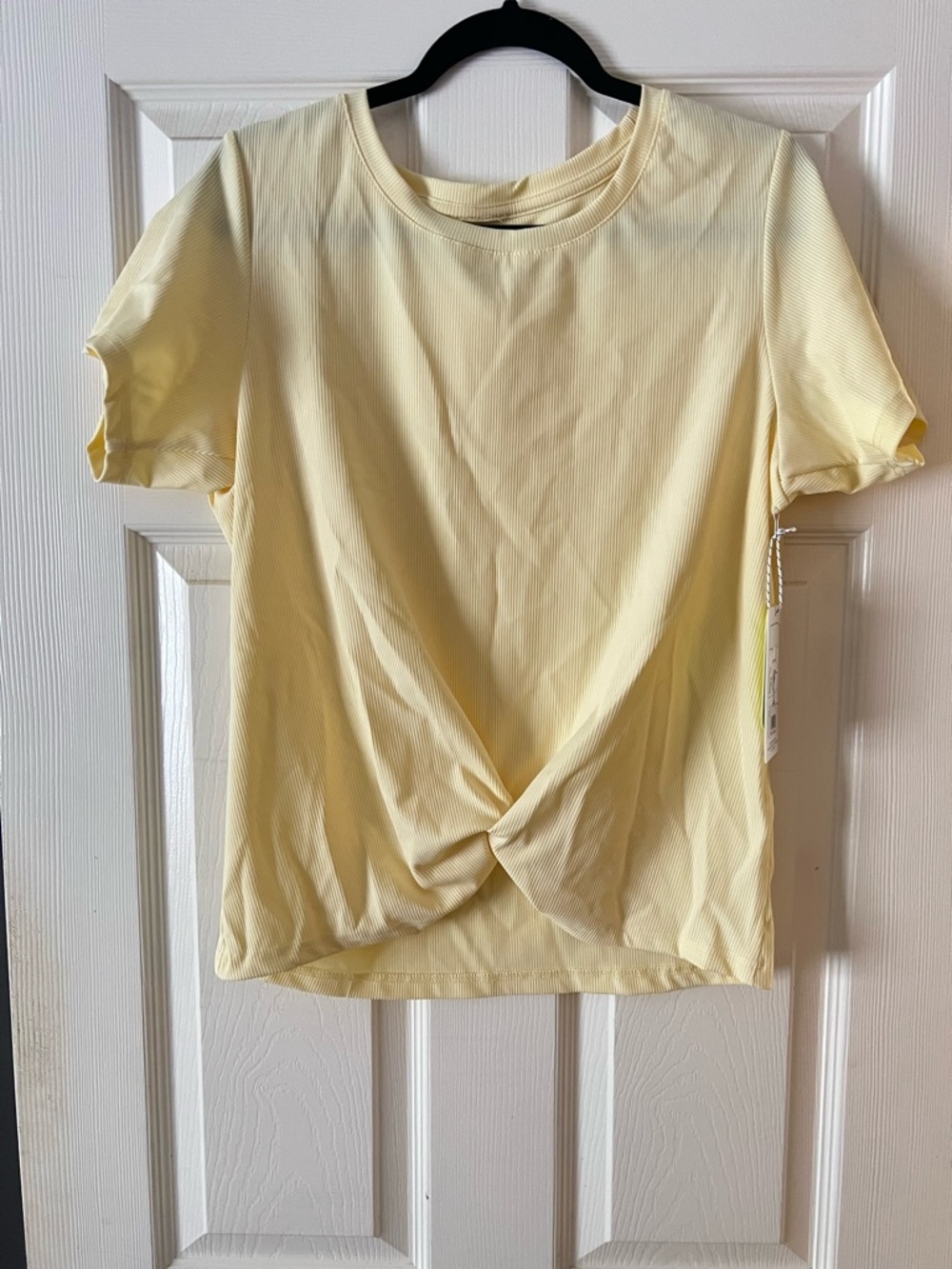 Twist-Front Short Sleeve Tee in Pale Yellow